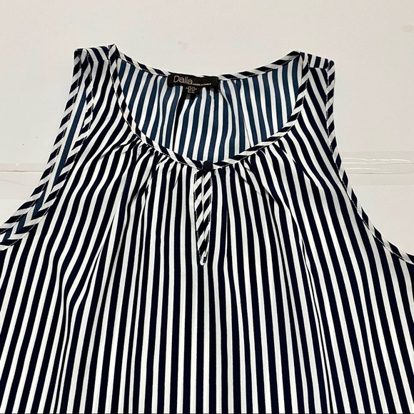 Navy White Stripe Sleeveless Blouse Top Medium Basic Layering Classic - Picture 6 of 11